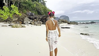 Monika Fox Swims In Sea And Fucks Pussy With A Big Dildo On A