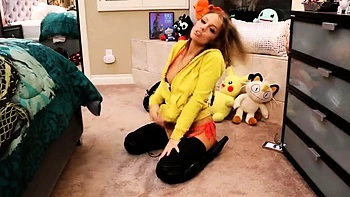 Liz Katz Nude Striptease Snapchat Video