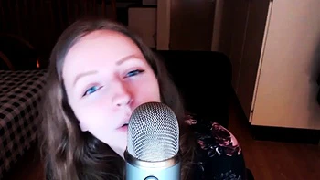 KissMyHips ASMR Pussy Fingering Video