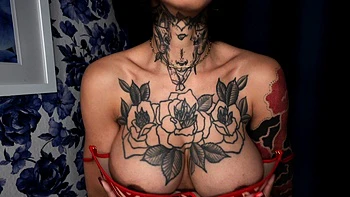 GOTFILLED Ravyn Alexa takes a big load in her pussy