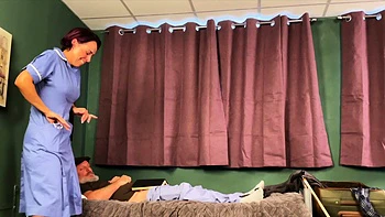 Retired senior cuntdrilling kinky nurse