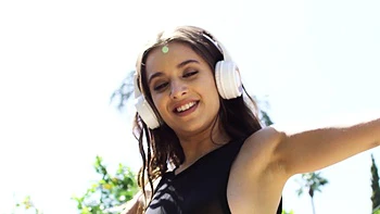 Curvy petite MILF strip nude in backyard