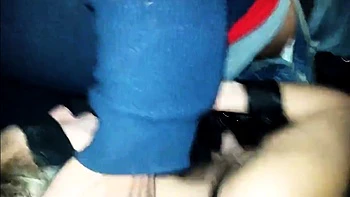 Ma femme baise en extrieur et reoit une jac faciale