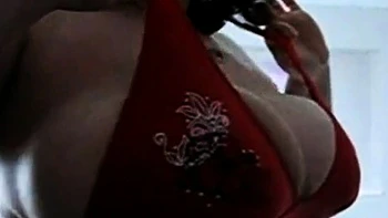 Busty BBW Amateur in Bikini on Webcam