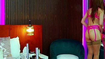 Chubby amateur babe spreads legs and masturbates