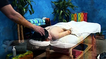 Amateur big ass brunette teen with