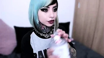 Hot amateur webcam teen masturbates for their fans