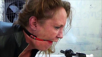 Amateur fetish big booty bitch riding with her bum