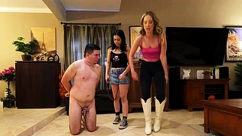 Flexible pale brunette with foot fetish does hot footjob