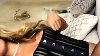 Close up MiLF getting it in the ass