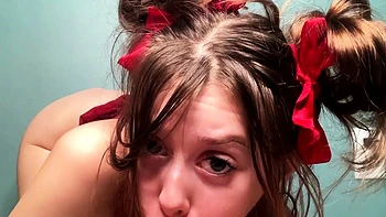 Teen blonde babe moist peach toy play and she loves it