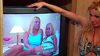Blonde horny chicks play her big boobs