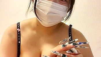 Erotic live chat with cute beautiful girl