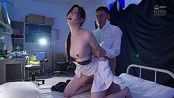 白峰美羽 [无碼破解中文字幕] 被春药痴汉玩弄到沦陷的卧底女搜查官