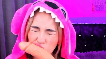 Ahegao teen Aleja really enjoys sucking all the way down