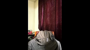 Amateur hottie solo masturbation