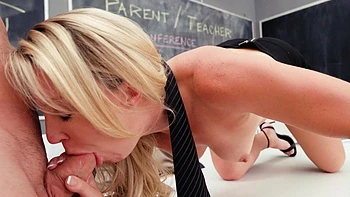 Laura Bentley gives a lesson to her student Clarke Kent in pov style