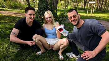 Two pals with huge dicks DP'ed a busty blonde Jessie Ames