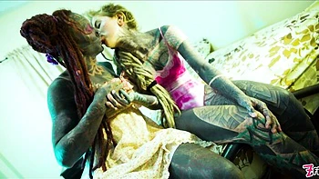 Filly inked babes Anuskatzz and Lily Lu both love fucking with a dildo