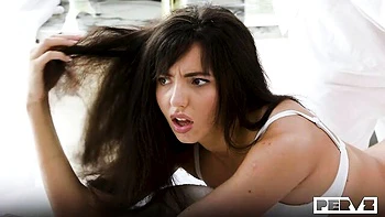 Sweet dick-riding session with a passionate brunette Mini Mitzix