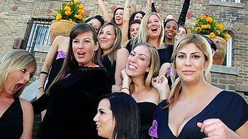 Quick amateur fuck with a smiling slutty babe Cb, Surge Logan