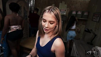 Giannina and Becky Summers both love intensive dick-riding