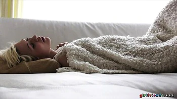 Tracy's fingering dirt