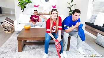 Well-formed Lily Lou - side fuck porn - Brazzers Exxtra