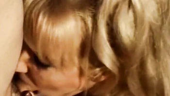 Stunner lass's milfcougar trailer