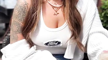 Bella and Mia's babe video