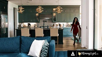 Exquisite Valentina Nappi's sloppy deepthroat smut