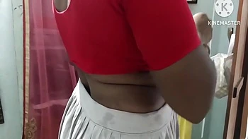 Hot Indian Desi Aunty S Bothing Video