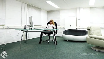 Hung Boss Wants To Fuck The New Office Blonde