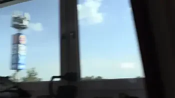 19 jährige Teenagerin wird entjungfert