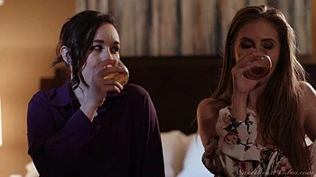 Ladies: Doggy, Missonary  Licking Porn