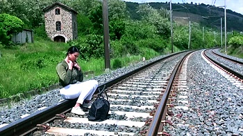 Georgia guides the naughty dreams of some studs... - Jacquie et Michel TV