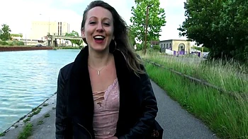 Joy, 20 years old, little bombshell from Nice! - Jacquie et Michel TV