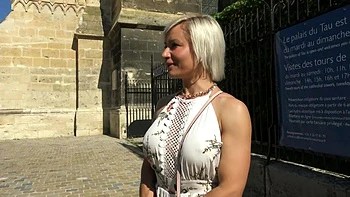 Elektra discovers the intensity of a foursome! - Jacquie et Michel TV