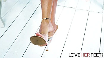 Delicious Erik Everhard and Leanne Lace - blonde sex - Love Her Feet