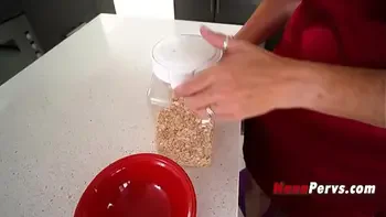 Come to step nana, don't run away