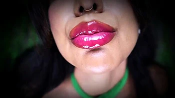 Sloansmoans ASMR - Sloane Sabbath - Ivy's lair