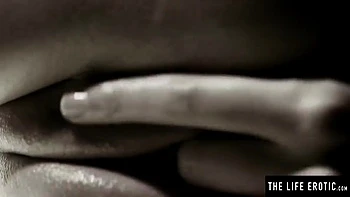 Hot Naked Brunette Fingerbangs Herself To An Intense Orgasm