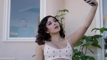 Leana Lovings Gets a Brotherly Creampie