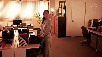 LUDROOFJNRGAZUULAW44JUR528