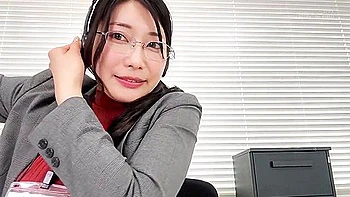 Suddenly A Big Dick Gets Fucked In The Office On A Weekday! Secretary Yoshino Moriya