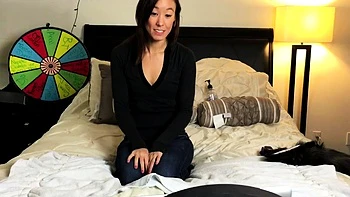 Amateur Big Titted Brunette Get Fucked On The Couch