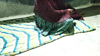 Seeing Her Alone, The Stepfather-in-law Fucked The Beautiful Stepdaughter-in-law That The Gujarati Desi Stepsister-in-law