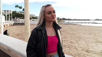 Straight to the point with Jennifer, 25! - Jacquie et Michel TV