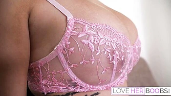 Randy Nika Venom and Victor Ray - blowjob movie - Love Her Boobs