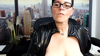 Mature on cam: Big Tits, Brunette  Masturbation Porn